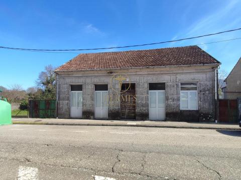 Casa con terreno en pleno Camino de Santiago Portugues.