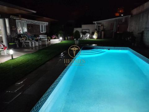 Chalet con piscina en Mos, Urbanizacion San Antoniño!!